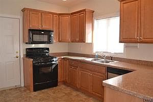 4th image of 23 Park Pl
