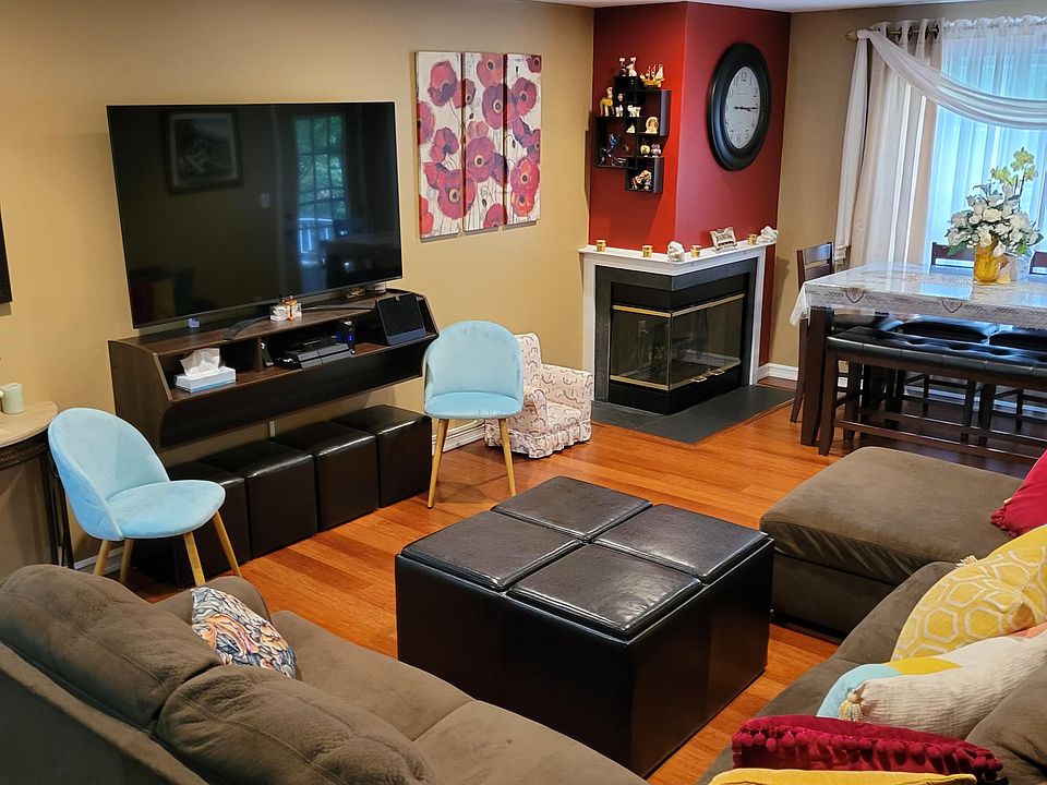 2407 Candlelight Ct, Helmetta, NJ 08828 Zillow