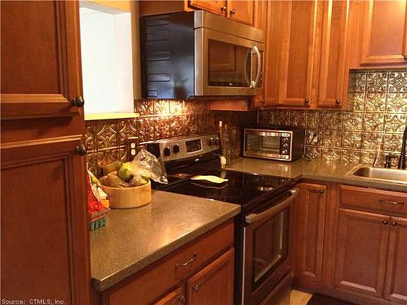 3rd image of 12C Pineview Dr