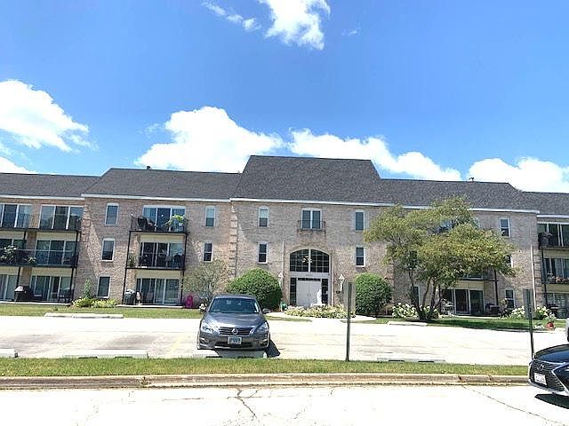 2nd image of 5201 Carriageway Dr APT 204