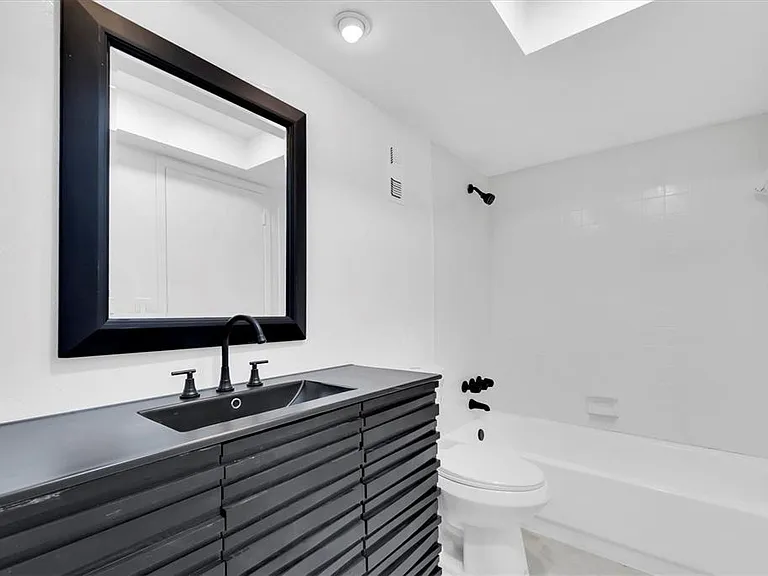 4900 38th Way S #302 — Photo 23