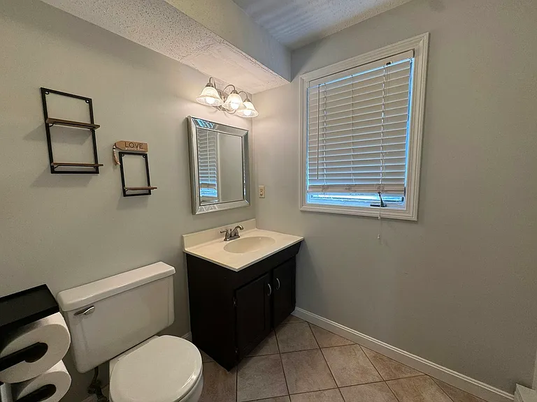835 Mount Hope St #22 — Photo 8