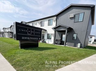 433 S Cliff Ave #3, Harrisburg, SD 57032