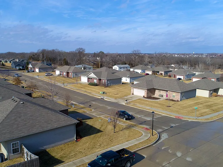Manor Homes — Photo 135