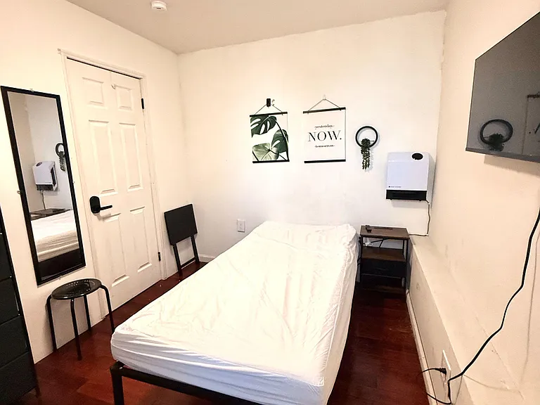 Micro Room + Private Bath