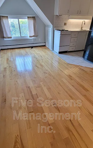 94 N Winooski Ave #4 — Photo 4