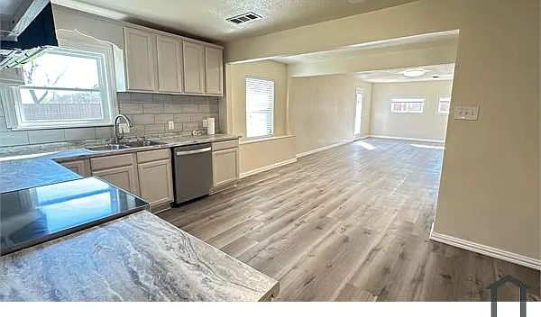 4706 Sachse Rd — Photo 8