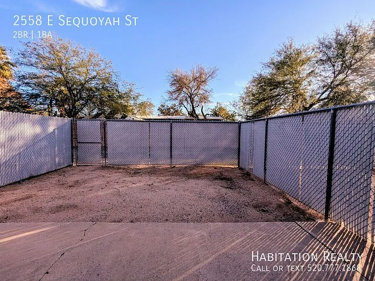 2558 E Sequoyah St — Photo 13