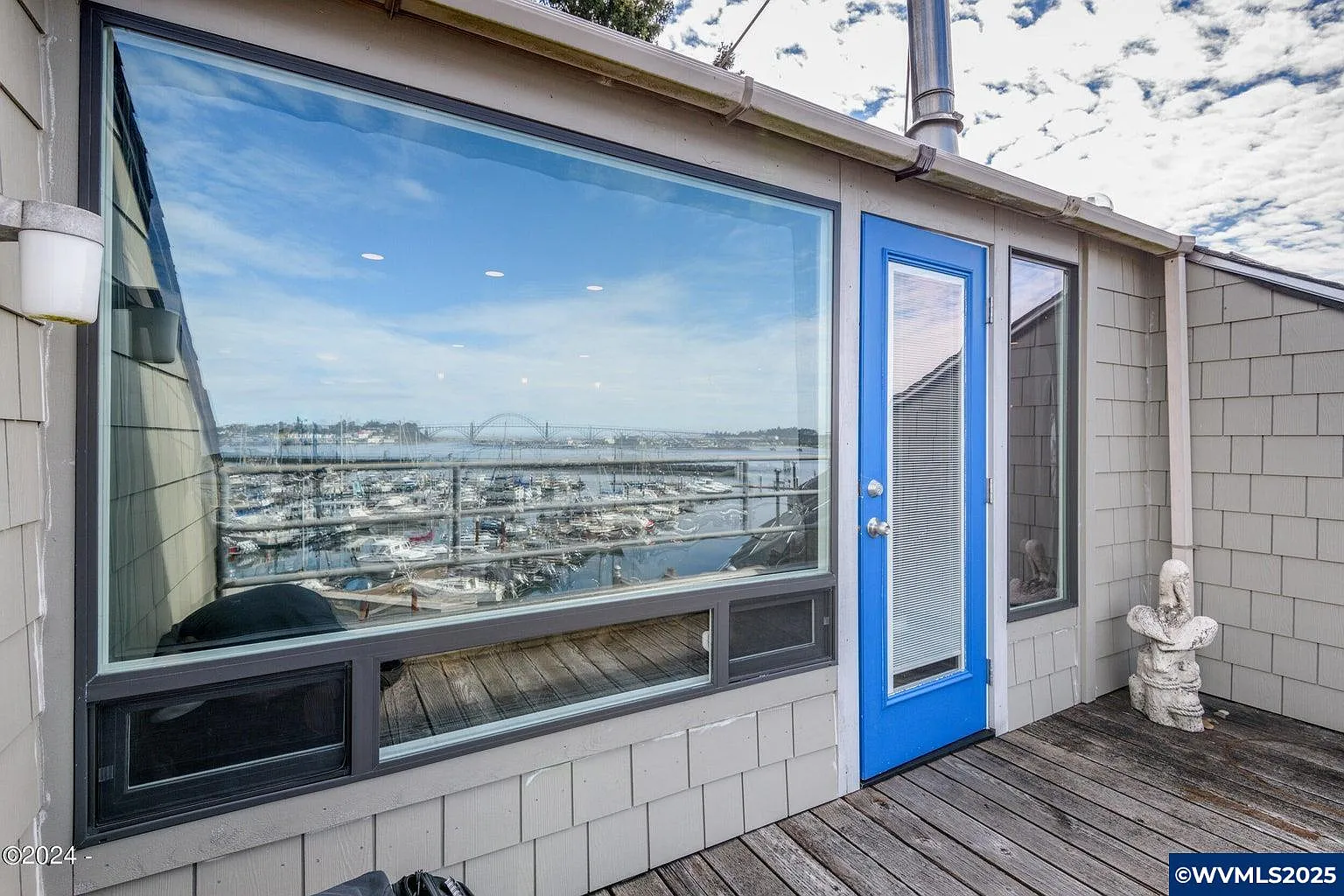 1000 SE Bay Blvd photo 1