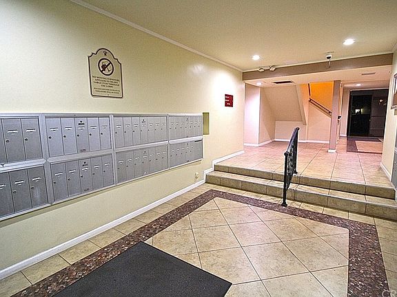 3rd image of 5414 Newcastle Ave APT 51