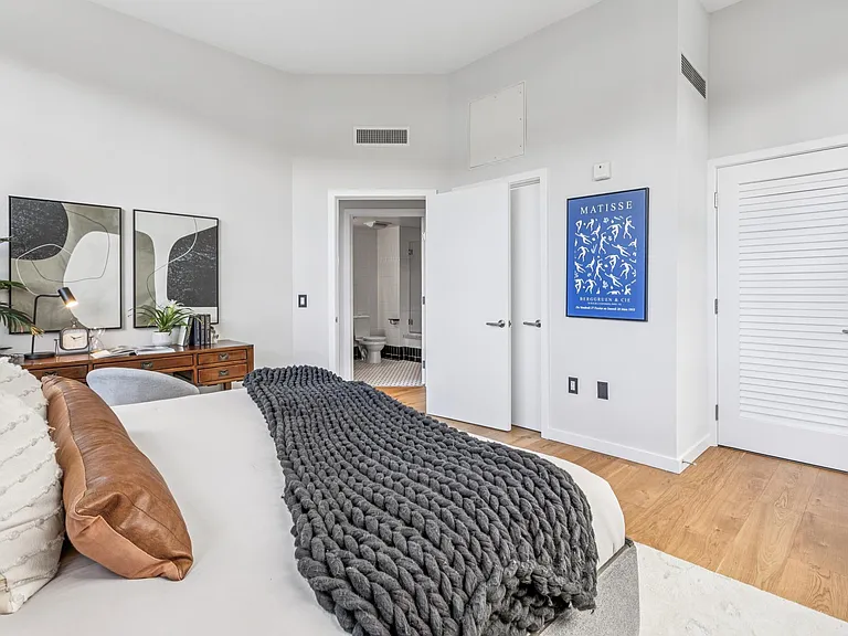 2101 Bryant St #205 — Photo 19