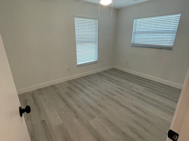 5025 Granada Blvd — Photo 6