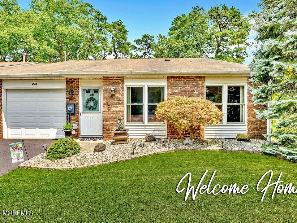 1st image of 223 Cloverdale Drive