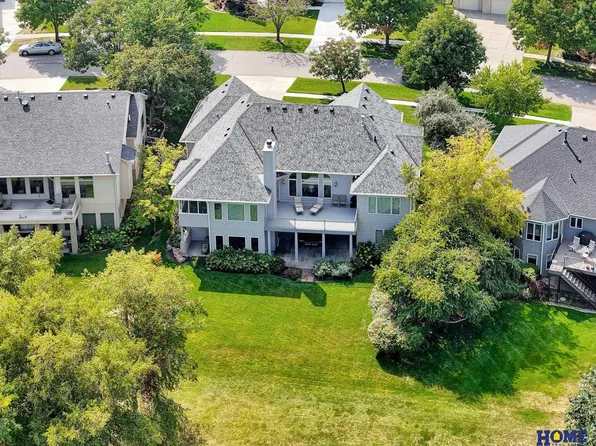 9030 Whispering Wind Rd, Lincoln, NE 68512
