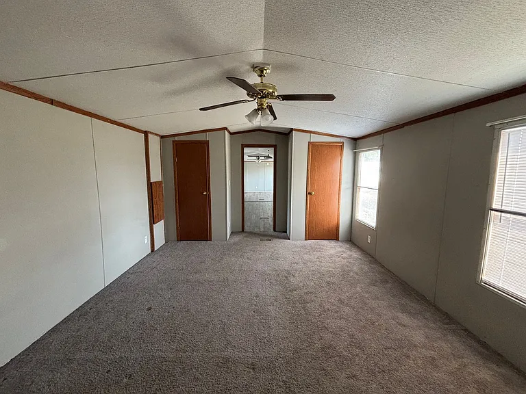 1514 Avalon Dr — Photo 10