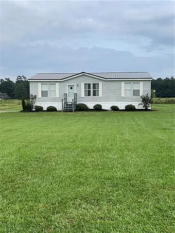 3 bed, 2.0 bath, 1500 sqft, $1,250 — Photo 1