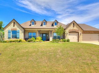 1813 E 45th Pl, Sand Springs, OK 74063