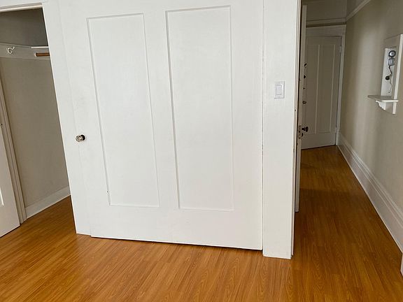 4th image of 1487 Sacramento St