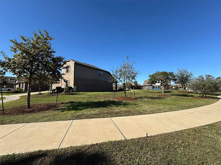29602 Juniper Ct — Photo 2