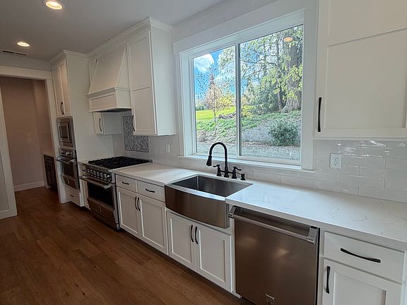4th image of 11306 4th Street Ct E