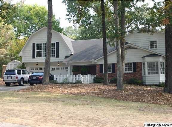 3rd image of 1800 Charlotte Dr