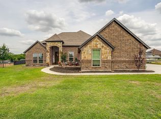 123 Lavender Ln, Springtown, TX 76082