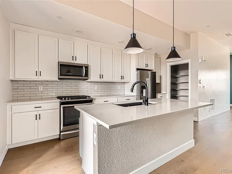 1565 W 67th Ave — Photo 5