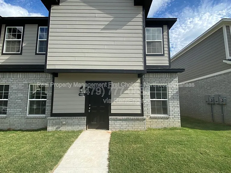916 S Amarillo Ave #2 — Photo 3