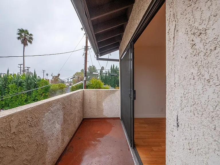 17072 Chatsworth St — Photo 21