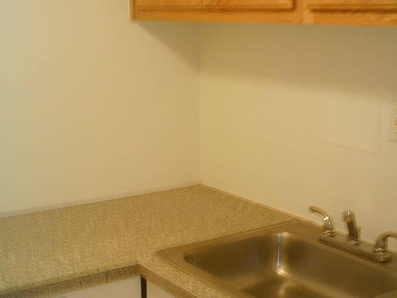 2nd image of 637 Bellevue Ave