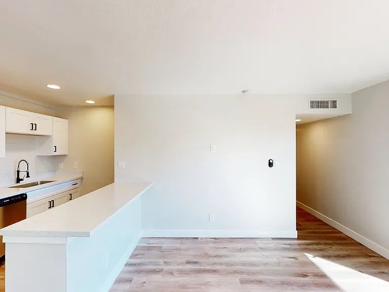 1714 E Ocotillo Rd — Photo 7