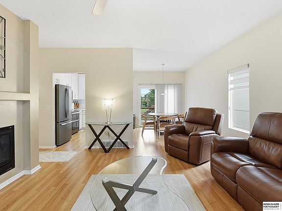 3rd image of 11605 Jefferson Cir