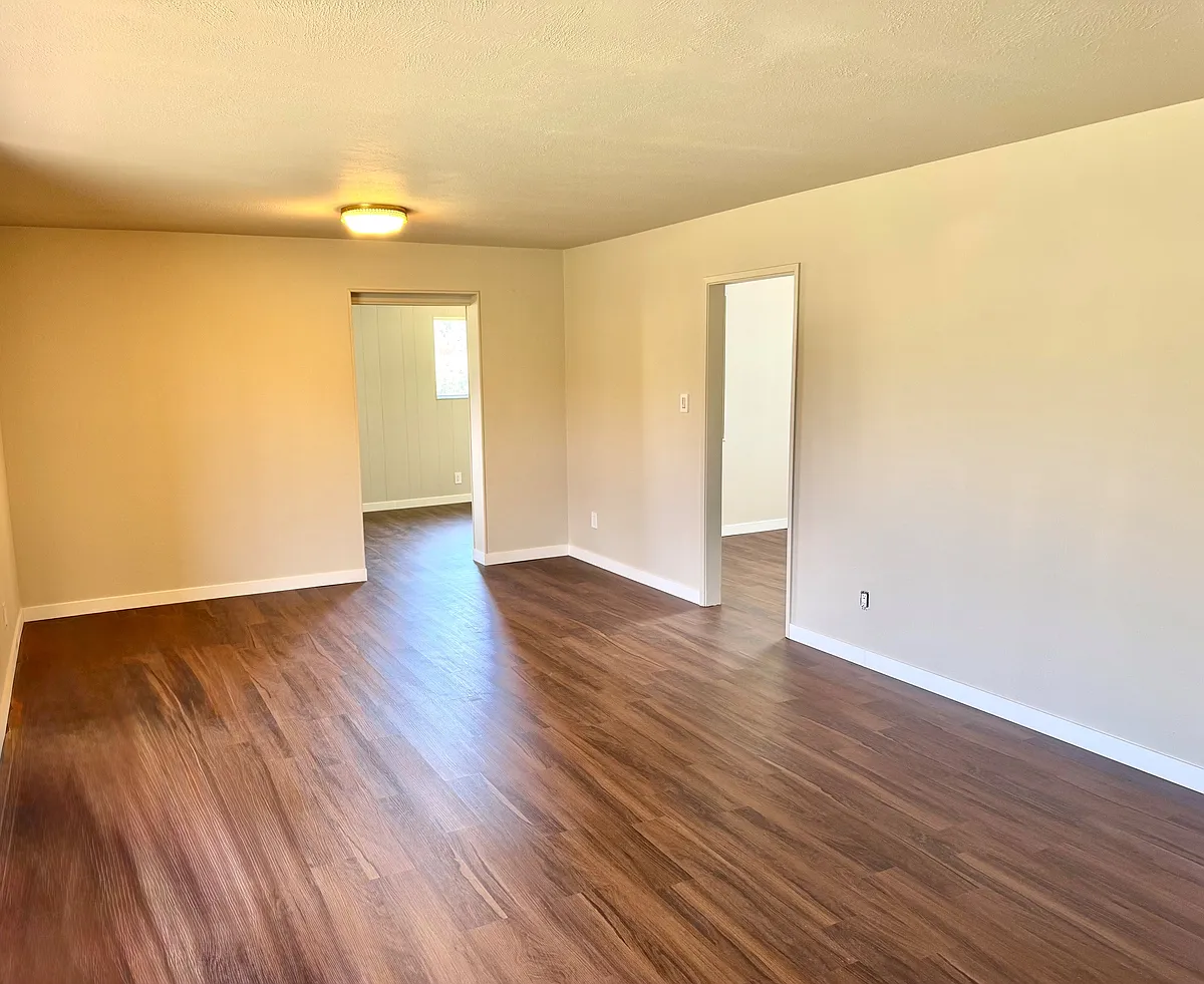 Living Room - 5841 N 12th Pl