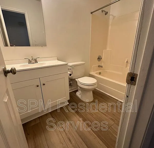 581 Parkway Blvd — Photo 12