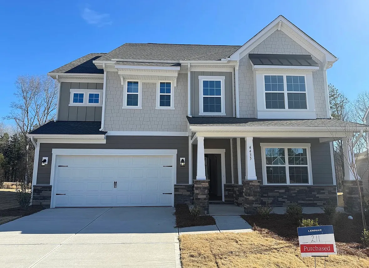 5 bed, 2824 sqft, $2,850 — Photo 2