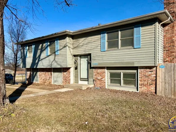 4450 SW Twilight Dr, Topeka, KS 66614