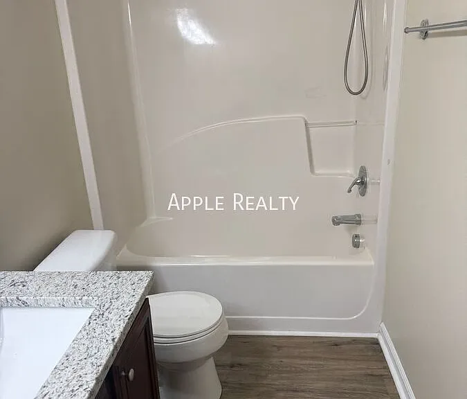 202 Allen St #B — Photo 26