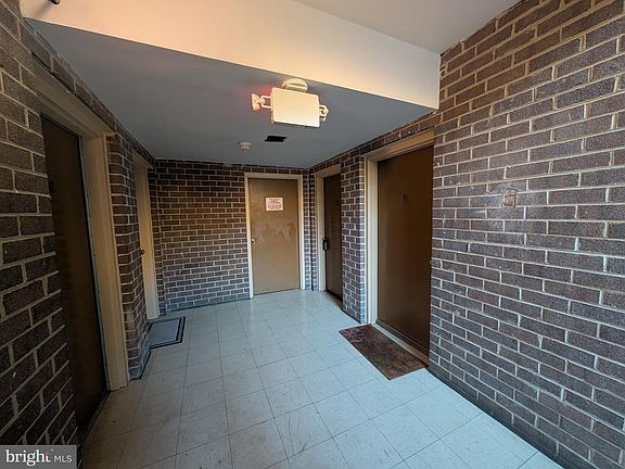3rd image of 3834 Bel Pre Rd APT 2