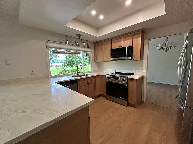 7588 Oak Leaf Dr — Photo 7