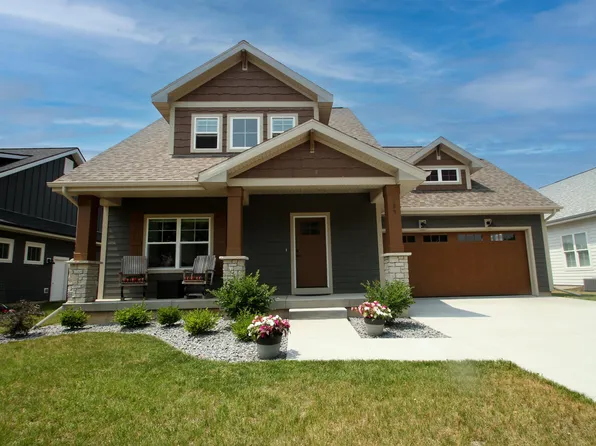 709 Spruce St, Sauk City, WI 53583
