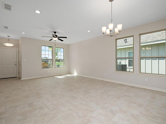 2nd image of 2042 Retama St