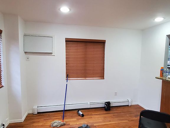 3rd image of 100-47 200th St #1