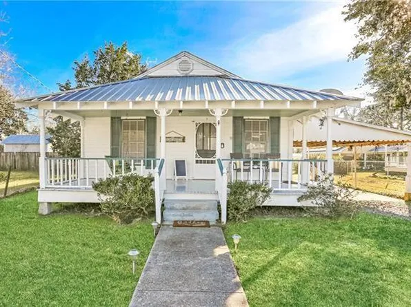 305 Morgan St, Madisonville, LA 70447