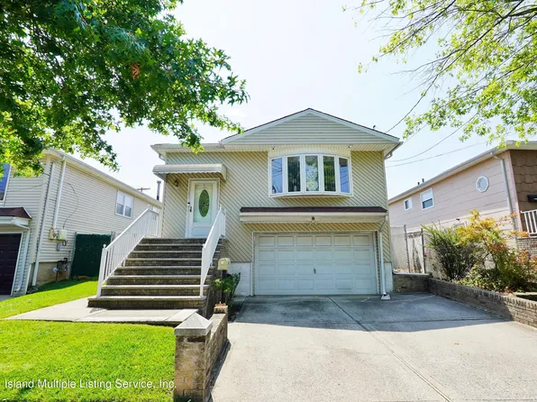 8 Drumgoole Rd E, Staten Island, NY 10312