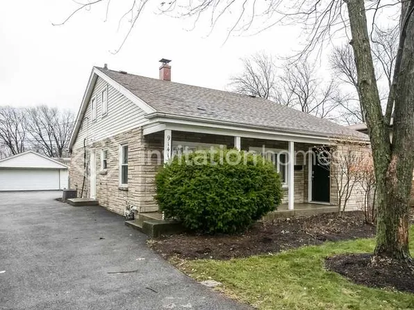9141 Menard Ave, Oak Lawn, IL 60453