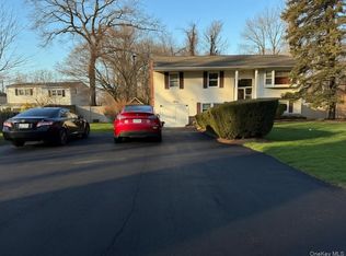 160 Lincoln Boulevard, Hauppauge, NY 11788