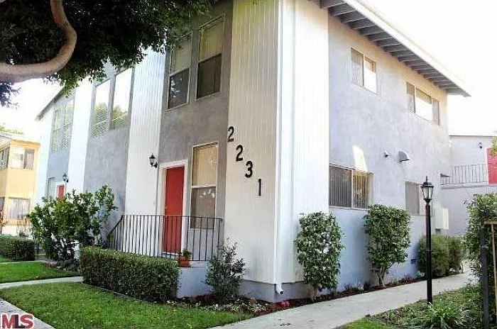2231 Virginia Ave #A