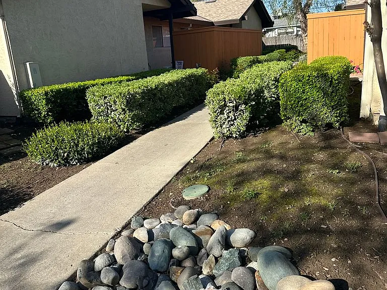 3829 Whitney Ave — Photo 32
