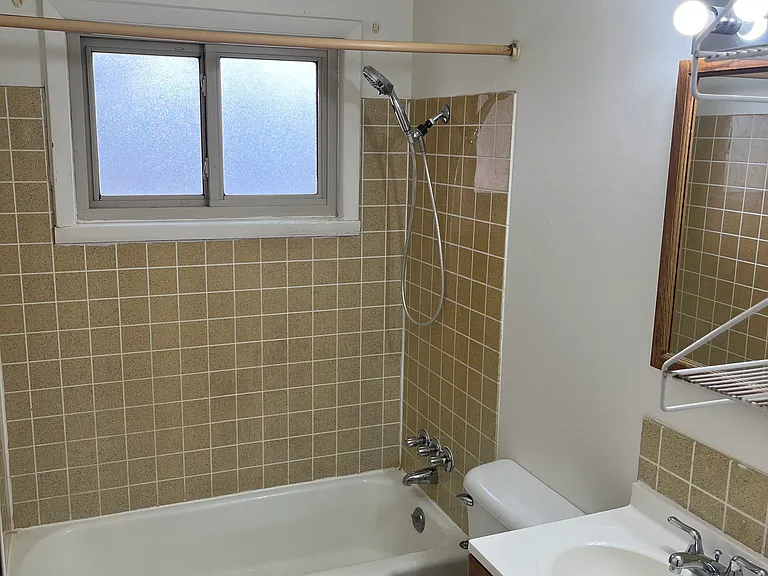 836 Brookside Dr — Photo 9
