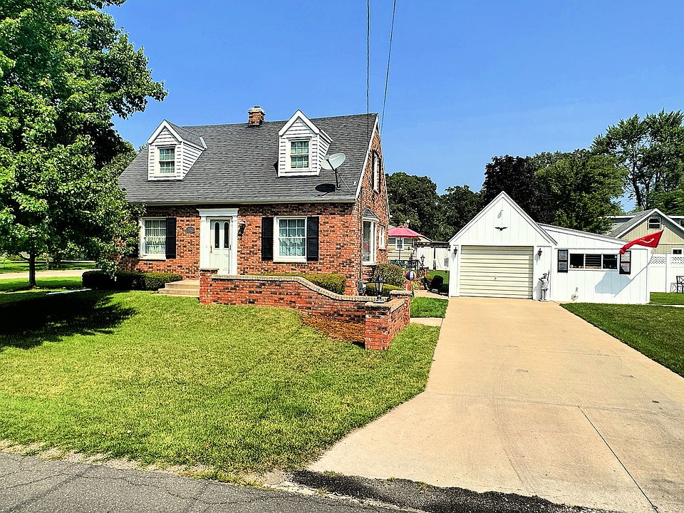 512 W Stanton St, Streator, IL 61364 Zillow